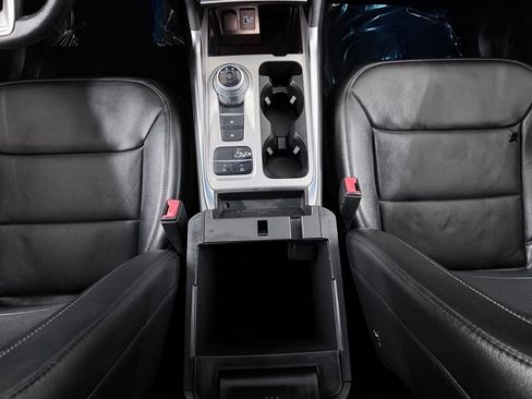 Used 2022 Ford Explorer Limited w/ Equipment Group 301A RWD image 28
