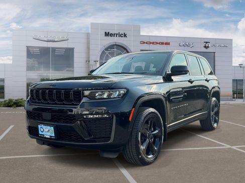 Used 2026 Jeep Grand Cherokee Limited w/ Limited Altitude Package AWD/4WD image 4