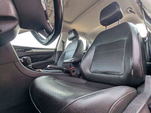 Used 2019 Volkswagen Passat 2.0T Wolfsburg w/ Wheels & Sunroof Package FWD image 20