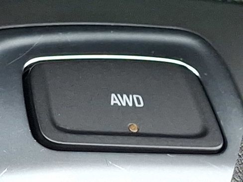 Used 2024 Chevrolet Equinox LT AWD/4WD image 25