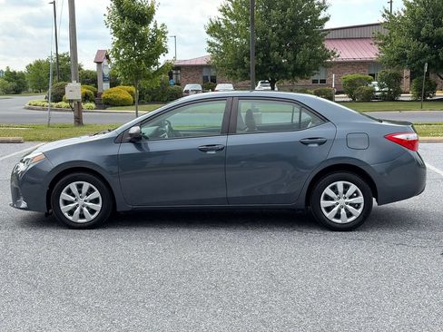 Used 2016 Toyota Corolla LE FWD image 4