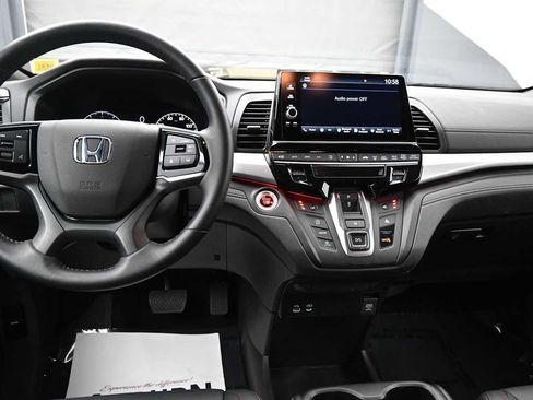 Used 2025 Honda Odyssey Sport-L image 12