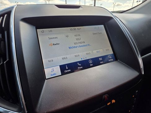 Used 2020 Ford Edge Titanium w/ Equipment Group 301A FWD image 22