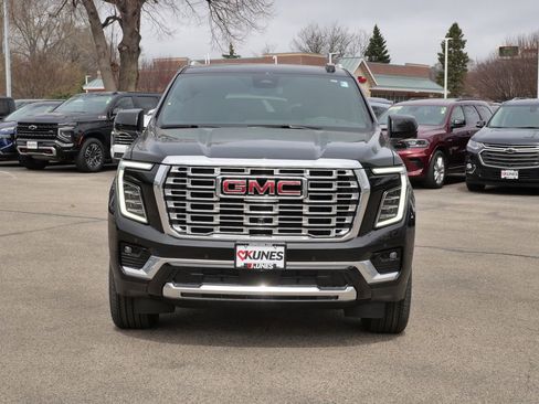New 2026 GMC Yukon XL Denali w/ Sun & Power Step Package AWD/4WD image 2