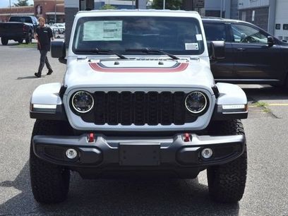 New 2026 Jeep Wrangler Unlimited Sport w/ Dual Top Group