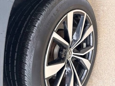 Used 2024 Volkswagen Atlas Cross Sport SEL Premium R-Line AWD/4WD image 12
