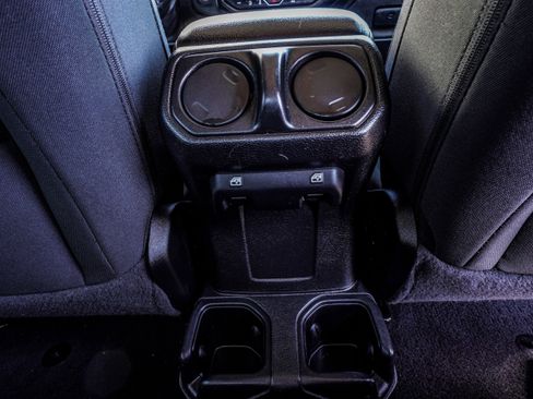 Used 2021 Jeep Gladiator Willys image 39