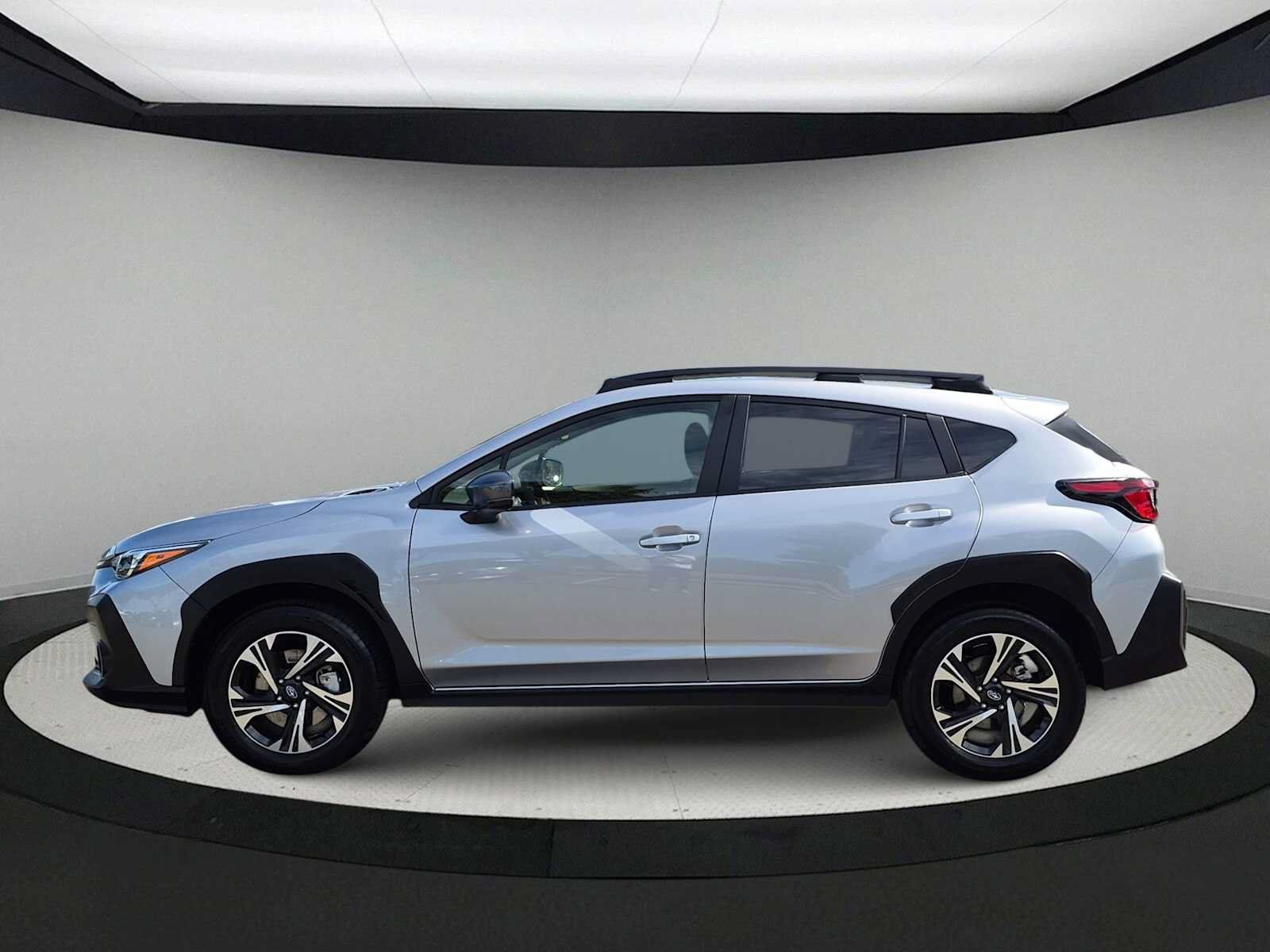 Used 2024 Subaru Crosstrek 2.0i Premium AWD/4WD image 5