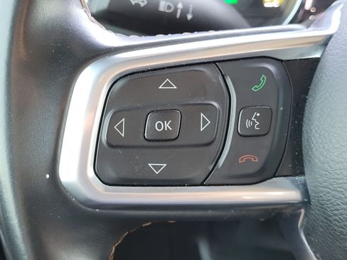 Used 2021 Jeep Wrangler Unlimited Sahara AWD/4WD image 17