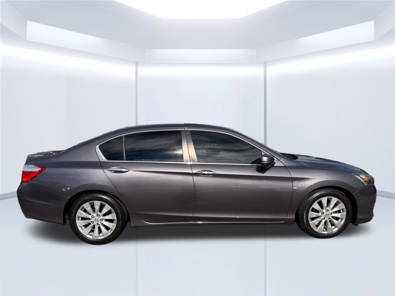 Used 2015 Honda Accord EX image 4