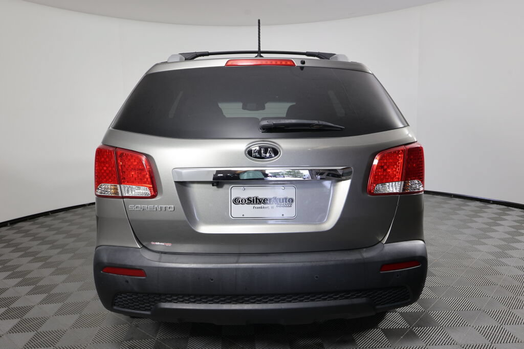 Used 2011 Kia Sorento LX w/ Convenience Pkg AWD/4WD image 3