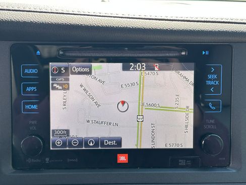 Used 2017 Toyota Sienna Limited image 21