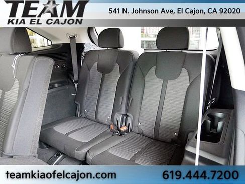 New 2026 Kia Sorento LX FWD image 21