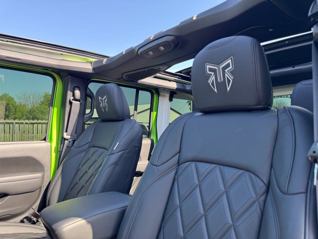 Certified 2025 Jeep Wrangler Unlimited Sport AWD/4WD image 11