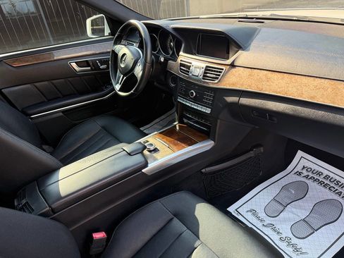 Used 2016 Mercedes-Benz E 400 Sedan image 14