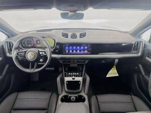 New 2026 Porsche Cayenne Coupe AWD/4WD image 16