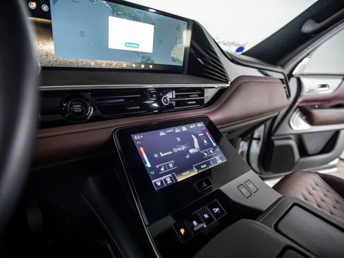 Used 2025 INFINITI QX80 Autograph w/ Autograph Exterior Package image 45