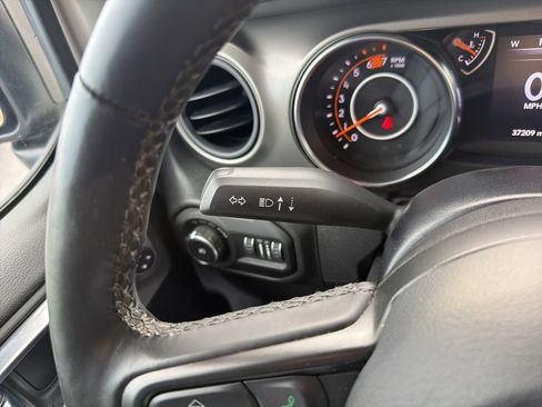 Used 2022 Jeep Wrangler Sport S image 10