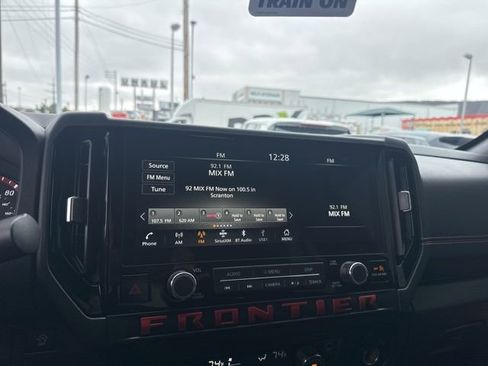 Certified 2025 Nissan Frontier PRO-4X w/ Pro Convenience Package image 18