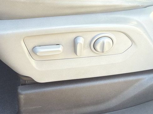 Used 2020 GMC Sierra 1500 SLT image 12