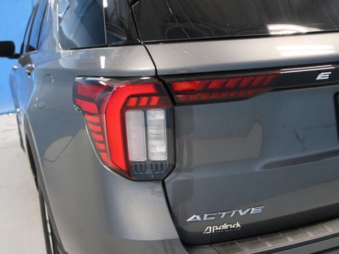 New 2026 Ford Explorer Active AWD/4WD image 32