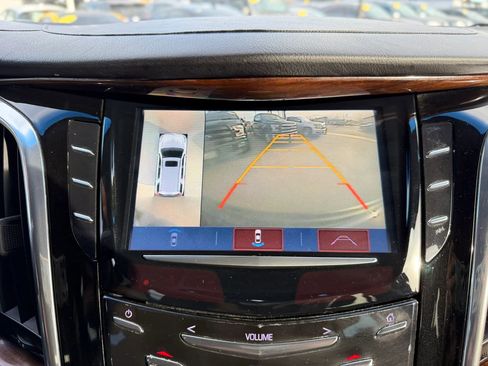 Used 2017 Cadillac Escalade Premium Luxury image 42