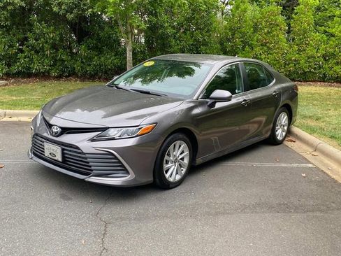 Used 2024 Toyota Camry LE FWD image 3