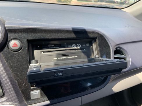 Used 2010 Honda Insight EX image 12