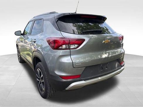 Used 2025 Chevrolet TrailBlazer LT AWD/4WD image 5