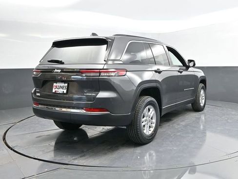 New 2025 Jeep Grand Cherokee Laredo AWD/4WD image 6