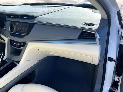 Certified 2022 Cadillac XT5 Premium Luxury image 26