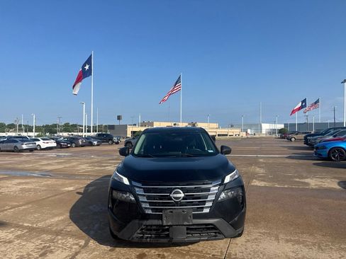 Certified 2024 Nissan Rogue S AWD/4WD image 5