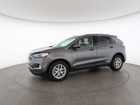 Used 2022 Ford Edge SEL w/ Convenience Package image 4