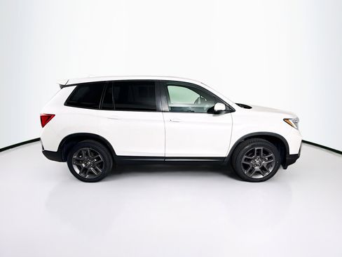 Used 2023 Honda Passport EX-L image 2
