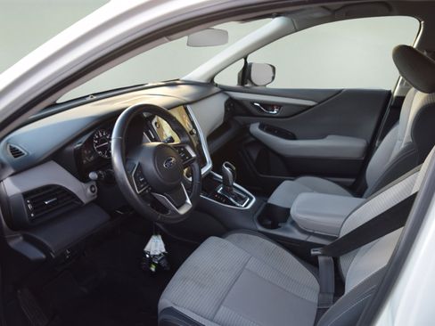 Used 2021 Subaru Outback Premium image 8