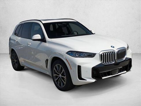 Used 2026 BMW X5 xDrive50e w/ M Sport Package AWD/4WD image 7