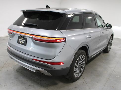 Used 2023 Lincoln Corsair Reserve w/ Equipment Group 201A image 9