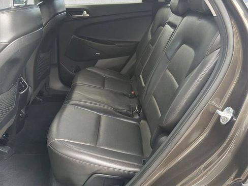 Used 2019 Hyundai Tucson Limited FWD image 17