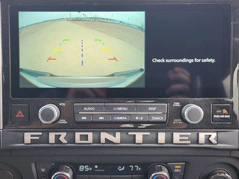 Used 2025 Nissan Frontier SV w/ SV Convenience Package image 21