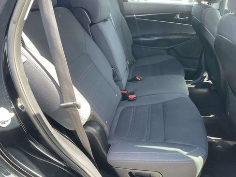 Used 2016 Kia Sorento FWD image 20