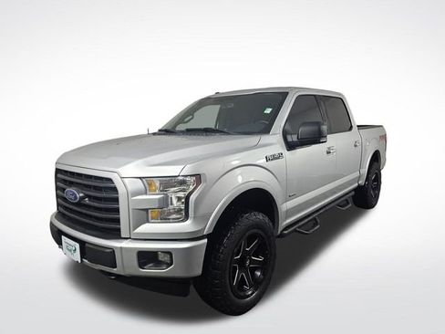 Used 2017 Ford F150 XLT w/ Equipment Group 302A Luxury image 3