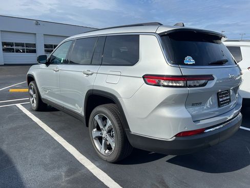 New 2025 Jeep Grand Cherokee L Limited image 7