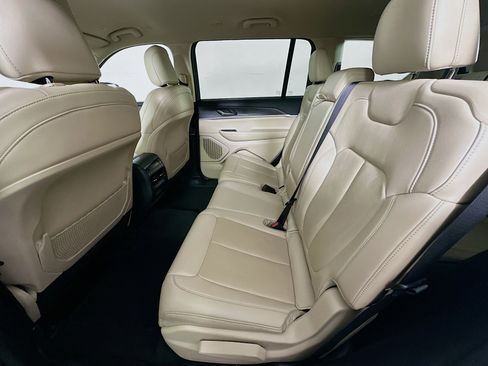 Used 2022 Jeep Grand Cherokee L Limited image 27