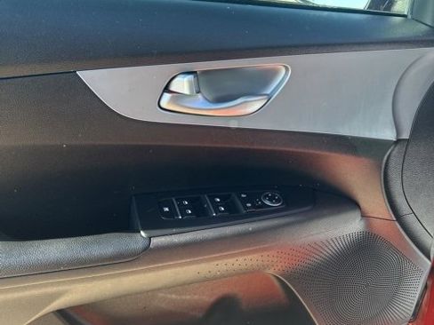 Used 2023 Kia Forte LXS w/ LXS Technology Package image 15