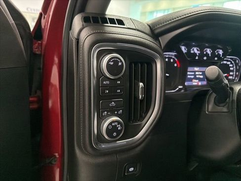 Used 2019 GMC Sierra 1500 SLE w/ X31 Off-Road Package AWD/4WD image 17