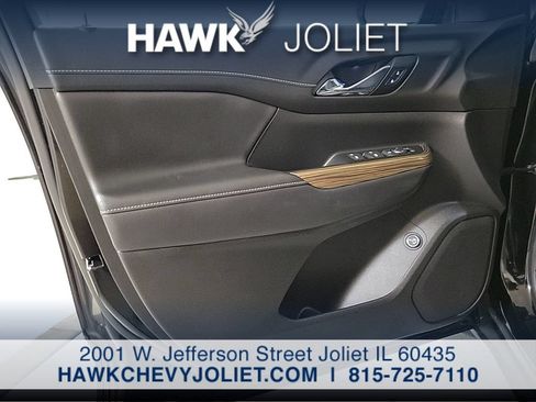 Used 2023 GMC Acadia SLE w/ Driver Convenience Package FWD image 21