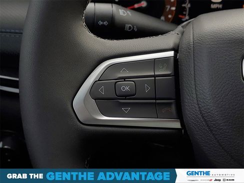 Used 2026 Jeep Compass Limited image 14