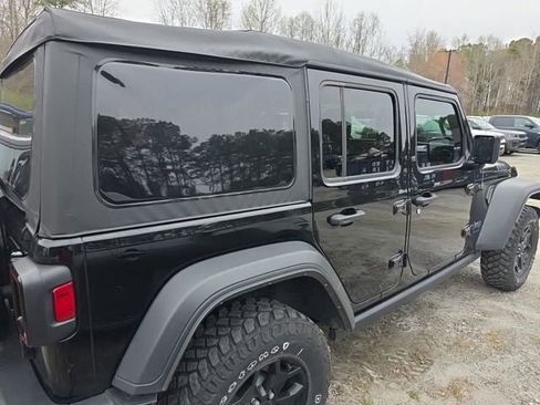 Used 2023 Jeep Wrangler Unlimited w/ Cold Weather Group image 6