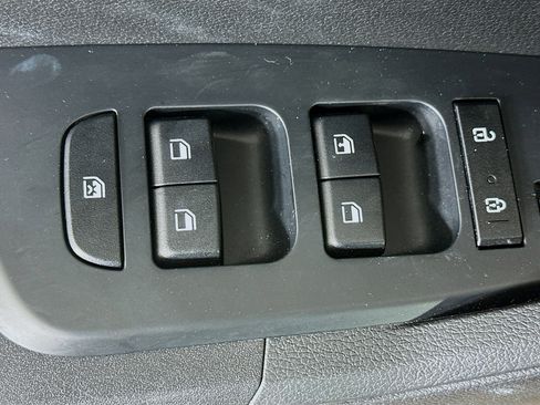 Used 2025 Kia Sportage LX image 15