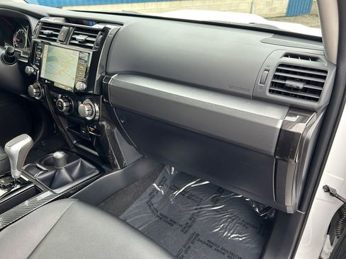 Used 2024 Toyota 4Runner TRD Off-Road Premium image 27